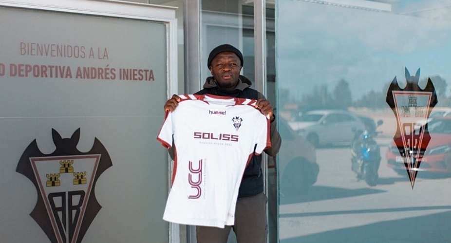 Sulley Muntari Warms Up For Possible Albacete Debut