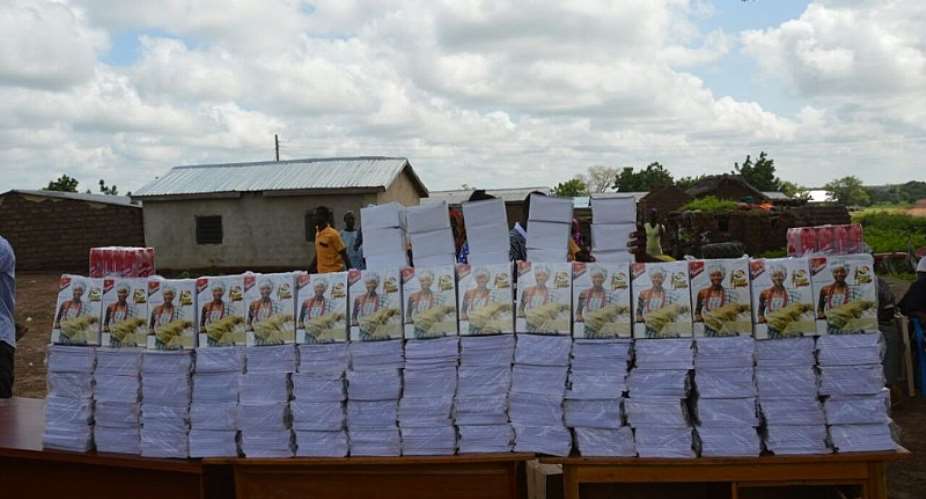 Sasso Supports Pupils With 30,000 Exercise Books