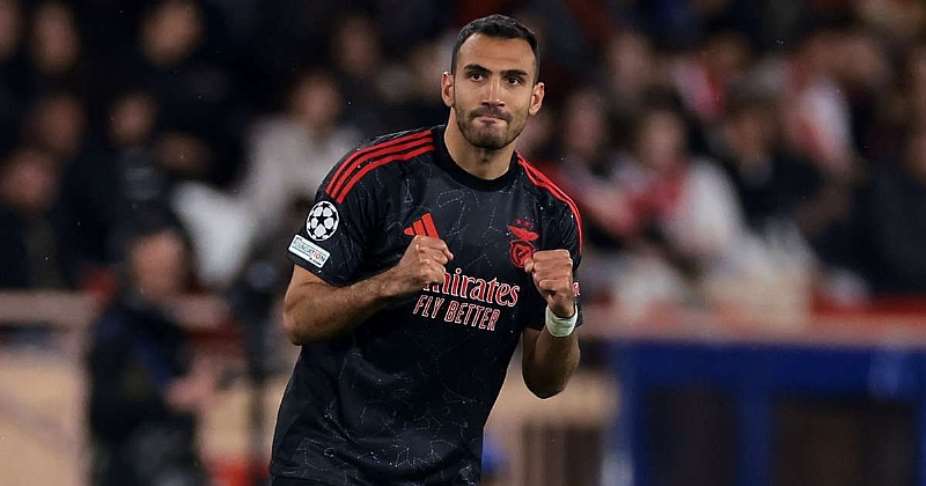 Champions League play-offs: Benfica beat 10-man Monaco in play-off first leg