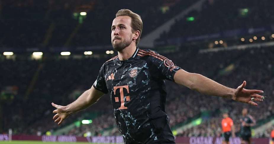 Champions League play-offs: Bayern withstand late Celtic fightback to take slender lead to Bavaria