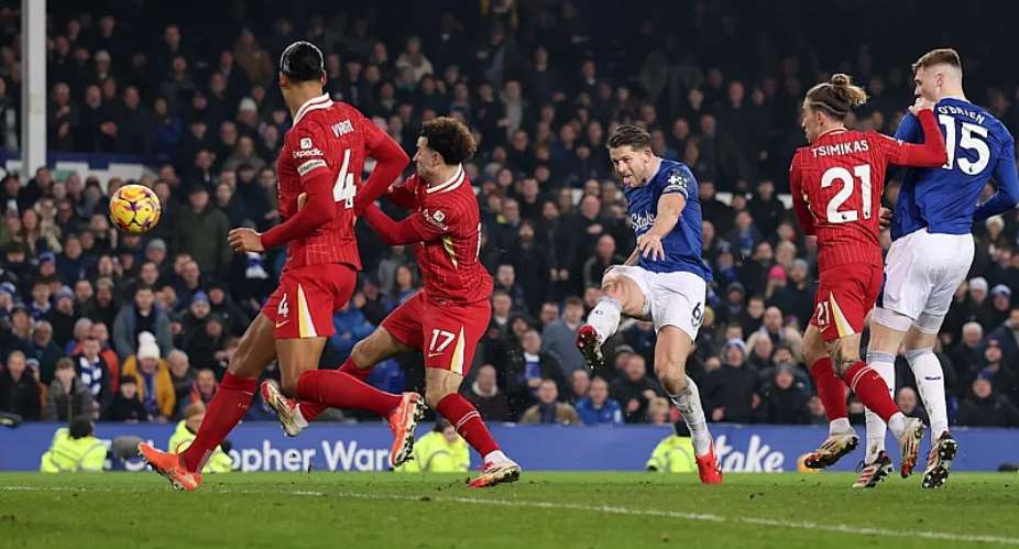 PL: Everton rescue dramatic draw as Merseyside derby ends in chaos