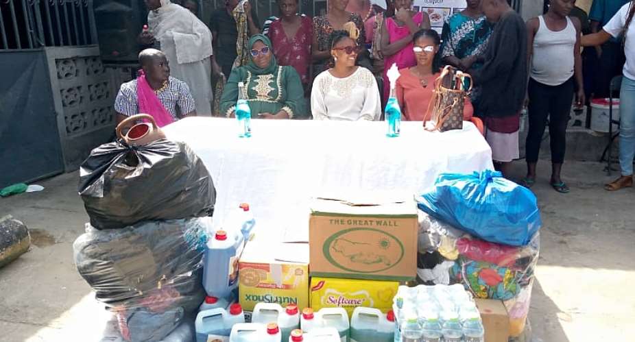 Maria dines with inmates of mental home, donates to foundation on birthday
