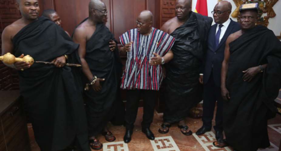 President Akufo-Addo commiserating with the delegation from the Ashanti Region to announce the funeral arrangement of Nana Akwasi Agyemang. Picture by Gifty Ama Lawson