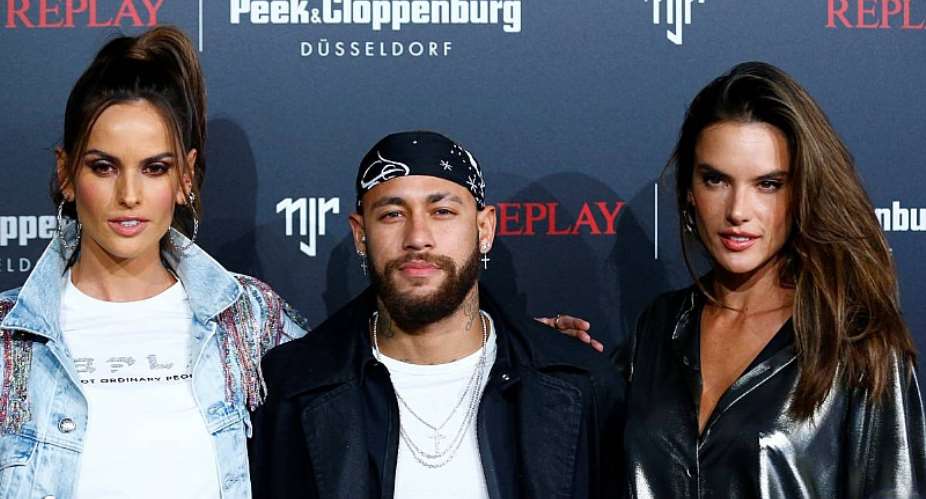 Neymar Angers PSG By Attending Dsseldorf Fashion Event