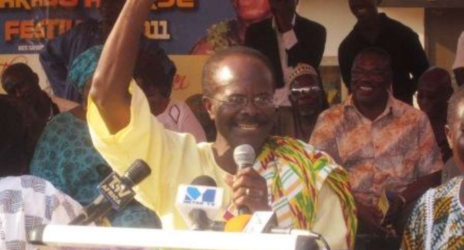 NDUOM EXPRESS WORRIES ABOUT THE PACE OF DEVELOPMENT IN THE CENTRAL REGION