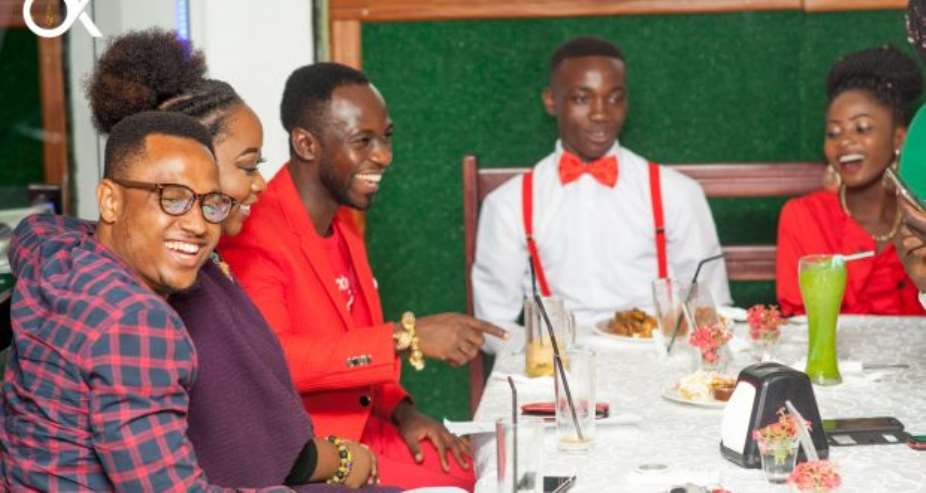 Okyeame Kwame dines with FlauntYourLover winners on Vals night Photos