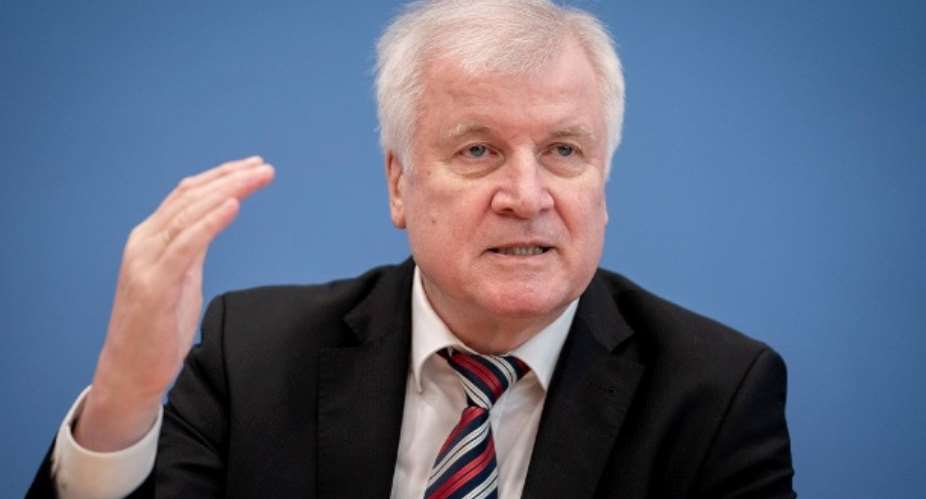 Seehofer: German Minister of the Interior has presented an orderly return law.
