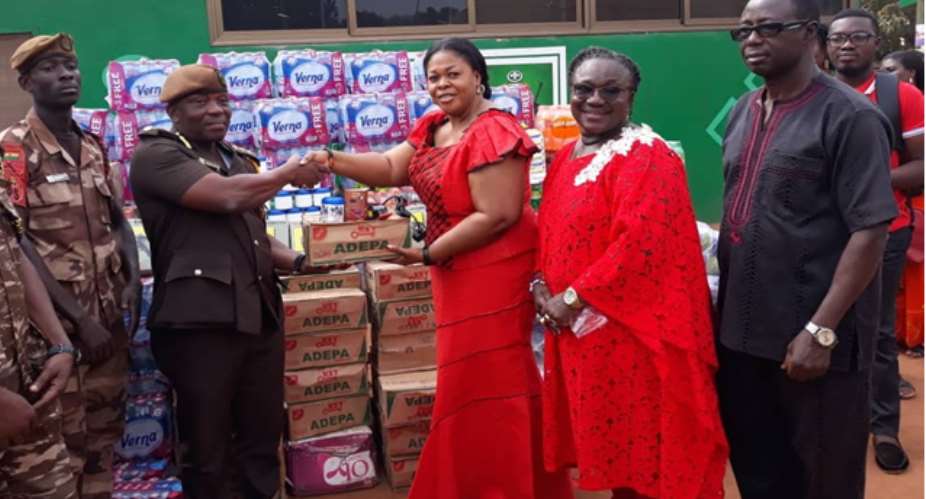 Bono Regional Minister Donates To Sunyani Central Prisons On Vals Day