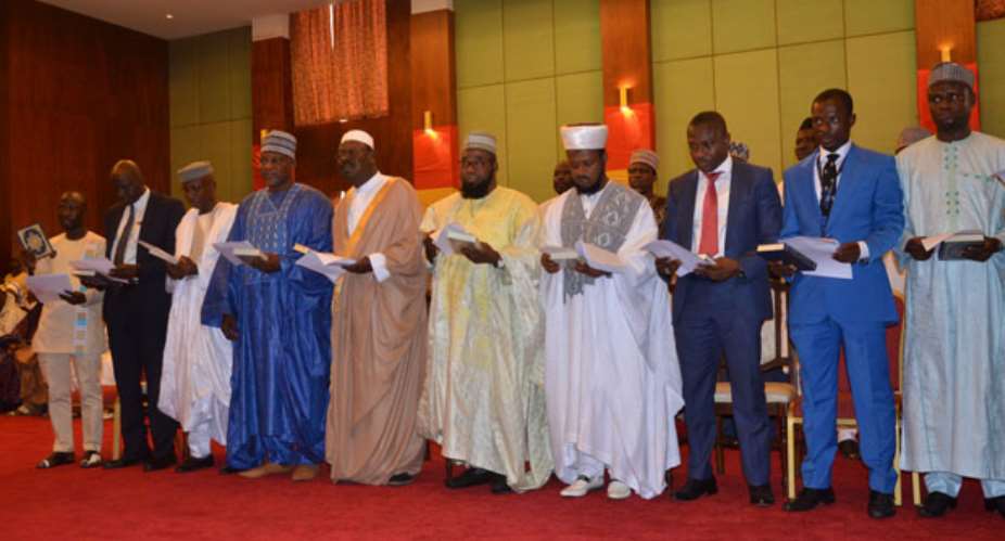 Members of the Hajj Board taking the oath of office