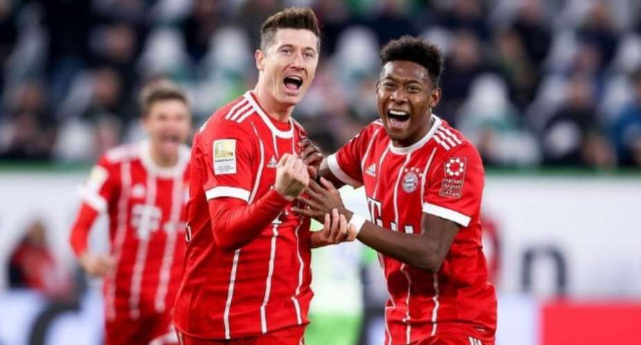 Late Lewandowski Penalty Earns Bayern 13th Straight Win