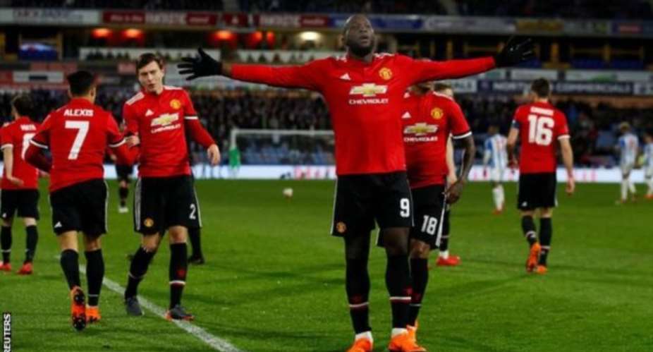 Lukaku Scores Twice As Man United Ease Past Huddersfield