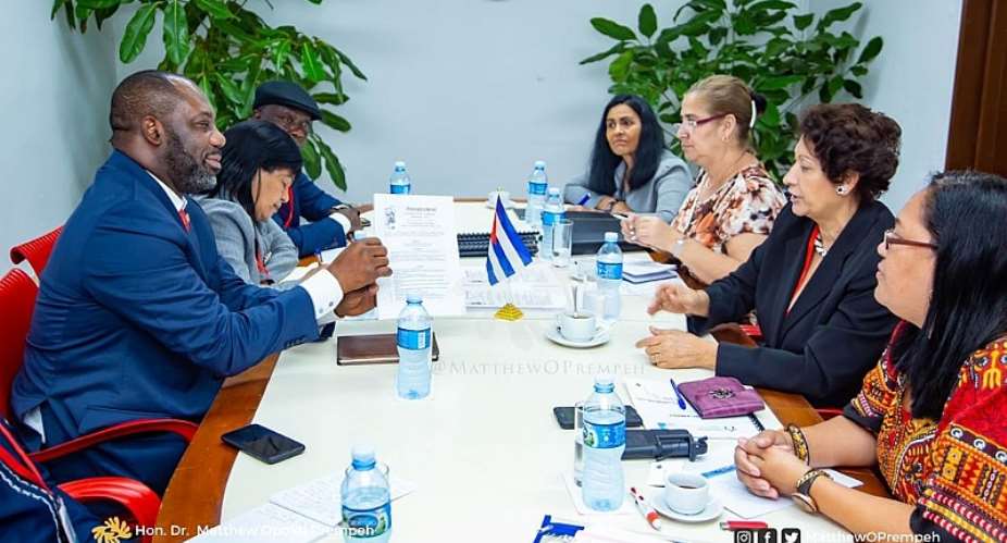 Education Ministry officials and their Cuban counterparts