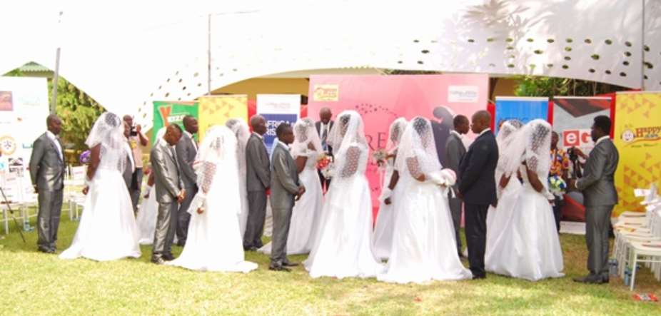 Happy FM Valentine Mass Wedding Sees 10 Couples Married