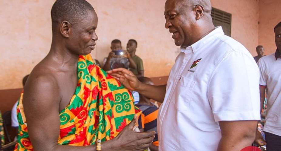 I'll Complete My Abandoned Cocoa Road Projects In Bibiani-Anhwiaso-Bekwai When I Come Back — Mahama Assures Chiefs