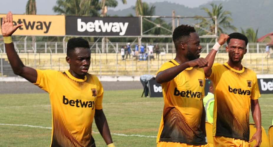 Ashanti Gold Go Top Of GPL After Beating Dreams FC 1-0