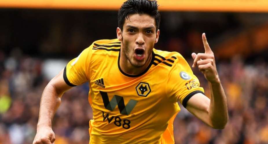PL: Raul Jimenez back in training after skull fracture