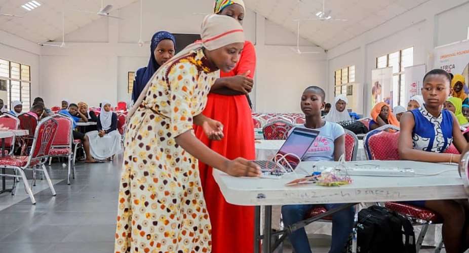 60 Zongo Girls Trained In Robotics And Coding