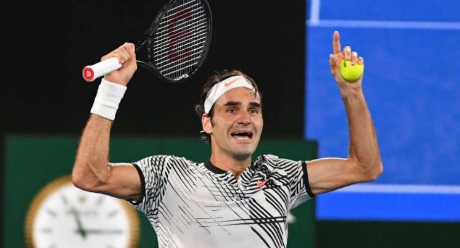 Roger Federer to play on for three more years