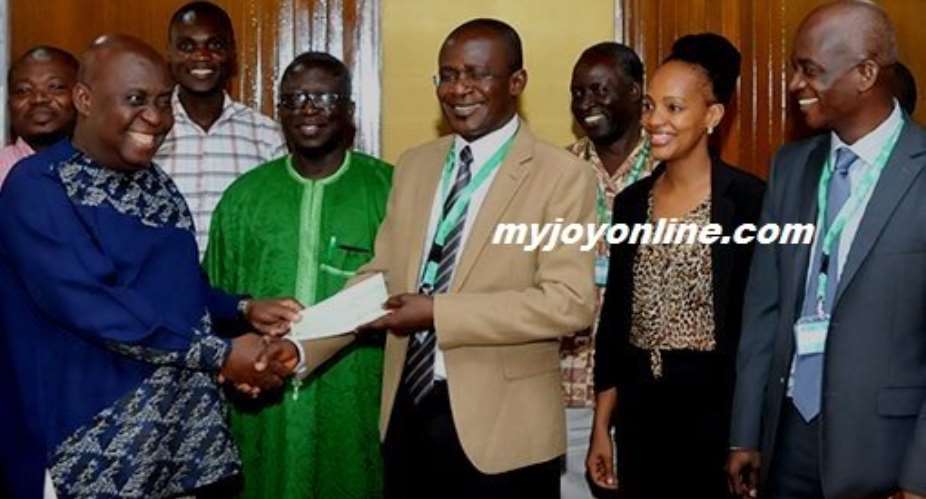 Union Oil donates GH  70,000 to improve lighting system at KNUST