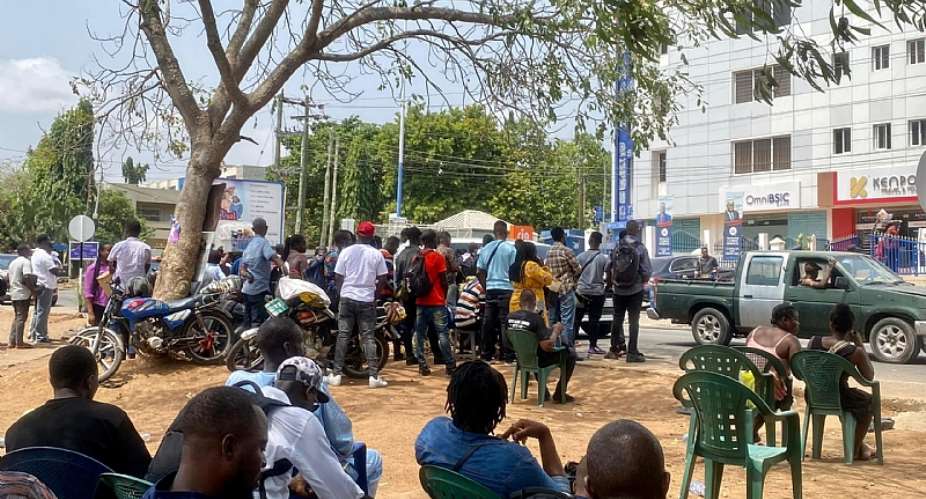 Applicants come with pastors, friends to overcrowd Canadian Visa Centre – IOM
