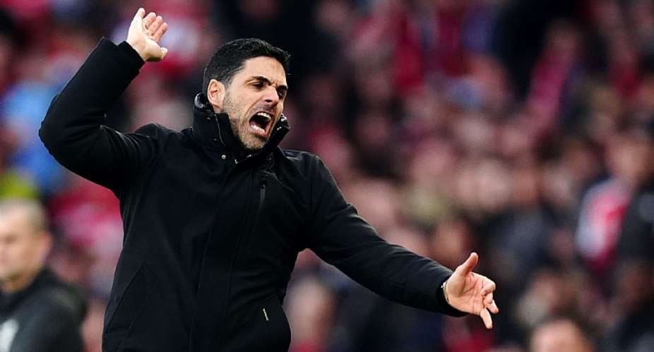 Getty ImagesImage caption: Mikel Arteta cut a frustrated figure on the sidelines as Arsenals 15-game unbeaten Premier League run came to an end against West Ham