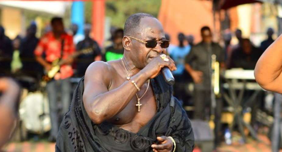 Photos: Amakye Dede performs at Trade Minister's sister's funeral