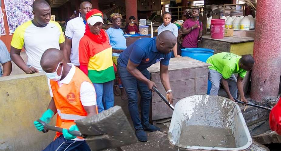 Undaglow Group And Aliu Mahama Foundation Cleans Abeka Market