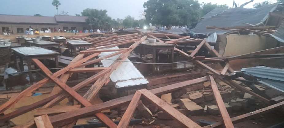 Ejura-Sekyedumase: Over 3000 pupils study in deplorable classrooms after violent rainstorm destroy roofs of 6 JHSs – GES