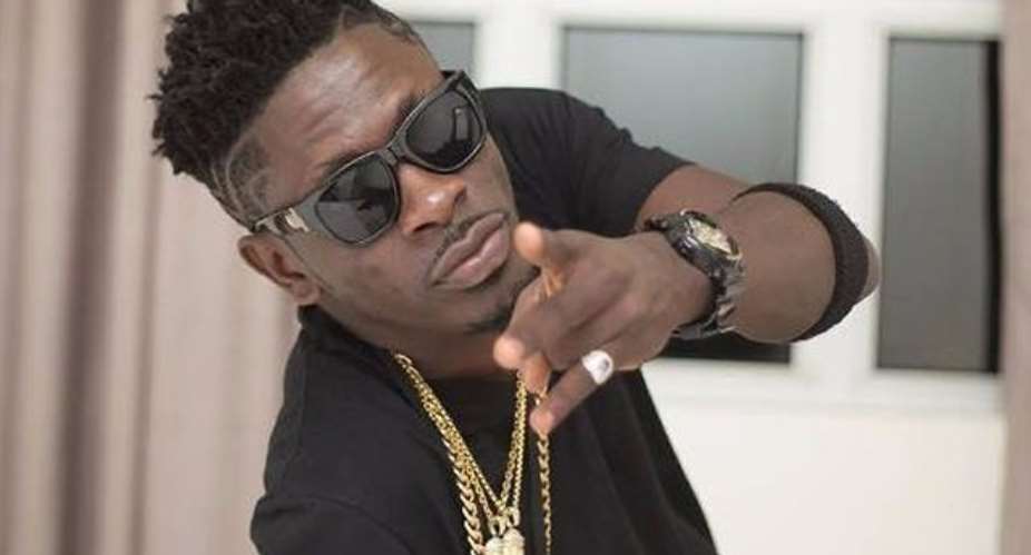 Photo: Shatta Wale Warns Amateur Artistes Who Keeping Making Whack Paintings Of Him