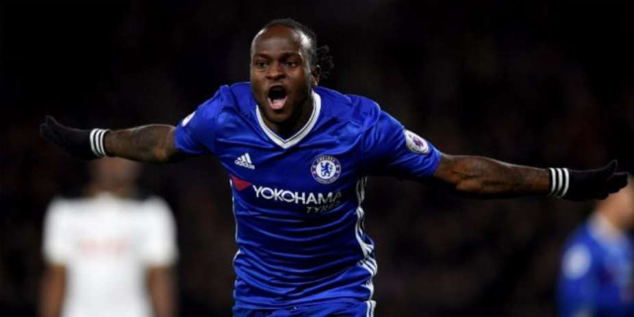 Victor Moses signs contract extension until 2021