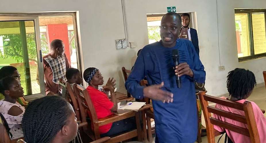 PNAJ Research and Business Consult educates students of OTEC School of Journalism on emotional intelligence