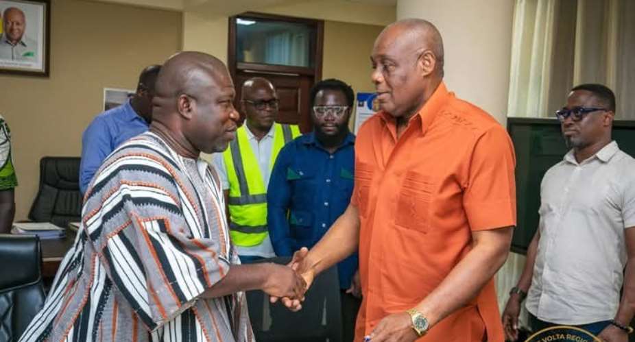 Tidal Wave: Regional Minister engages Ghana Gas officials on stalled housing project