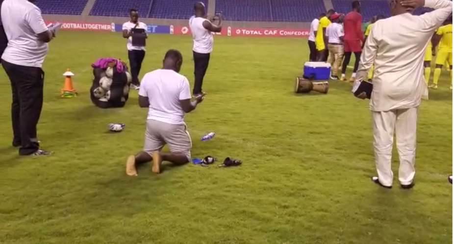Dr Kyei Goes On His Knees To Pray For Kotoko Ahead Of Zesco United Clash VIDEO