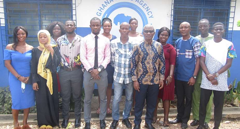 Participants at the seminar with the GSA resource persons