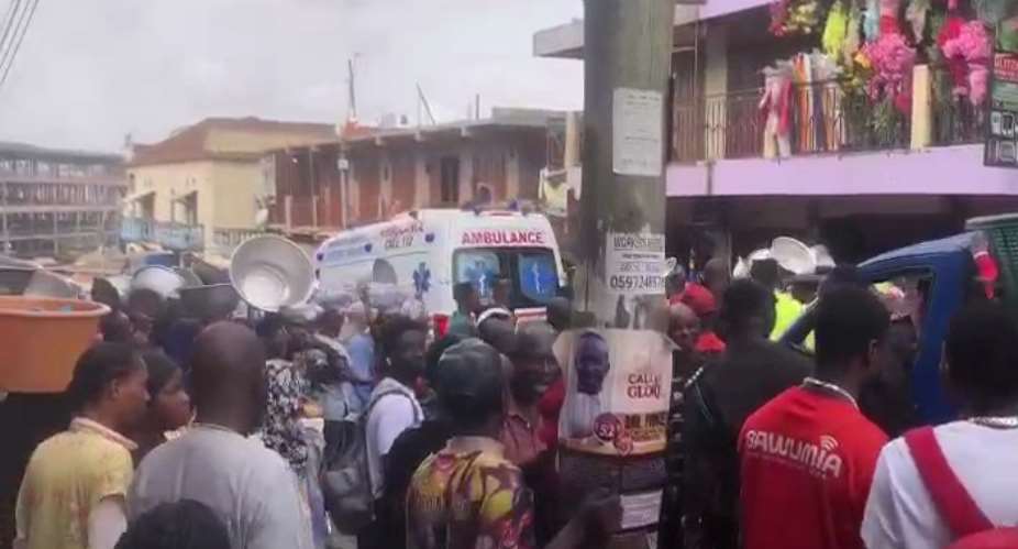 Four in critical condition after ‘trotro’ runs into traders at Kumasi Central Market