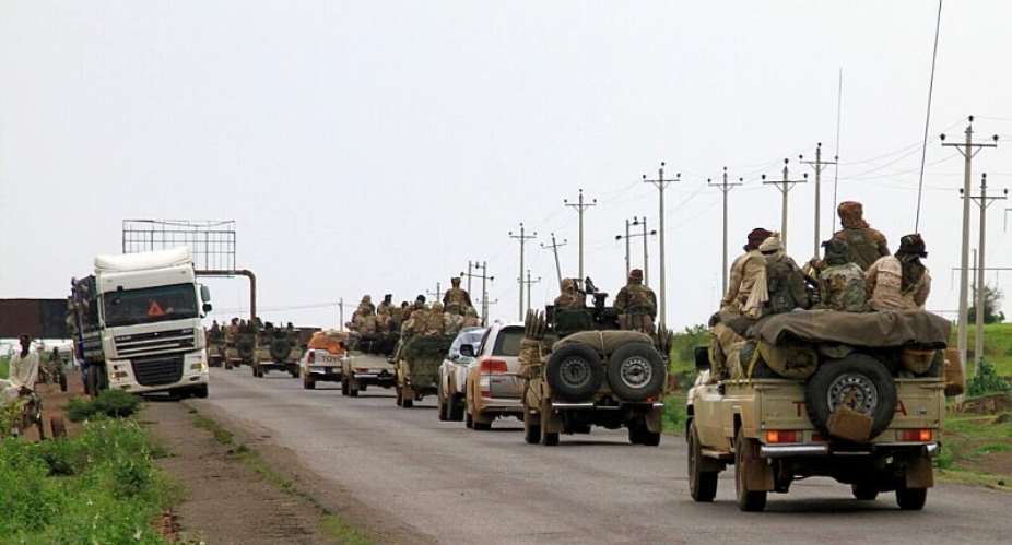 Sudan clashes intensify as army reinforcements arrive and paramilitaries hold the palace