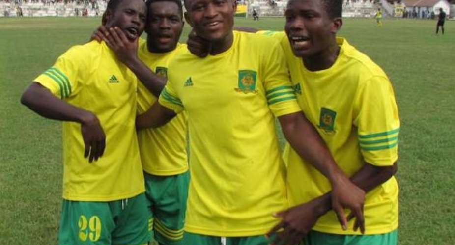 In-form Ebusua Dwarfs striker Nicholas Gyan targets GPL goal king gong