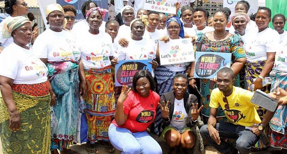 WAPS Supports Market Women To Keep Proper Sanitation