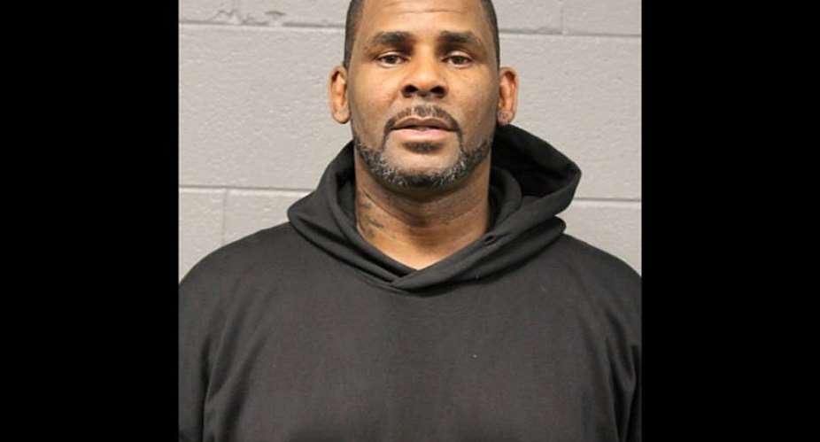 R. Kelly Sings Birthday Song For His Daughter Amidst Rape Allegations