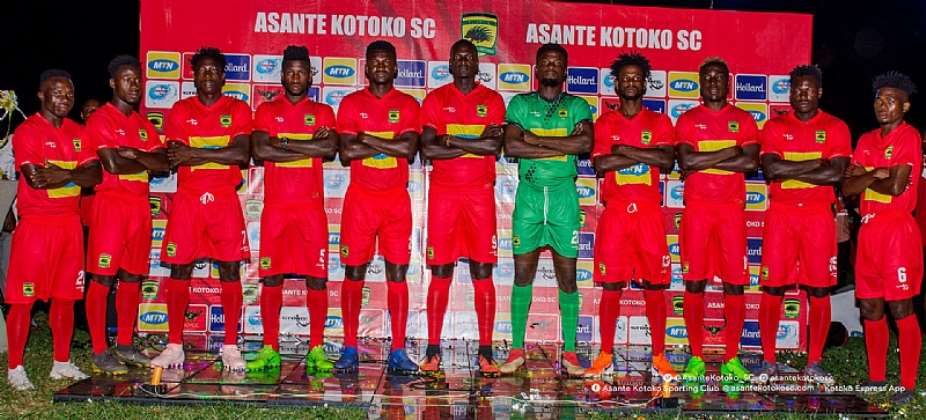 Asante Kotoko players in Strike jerseys