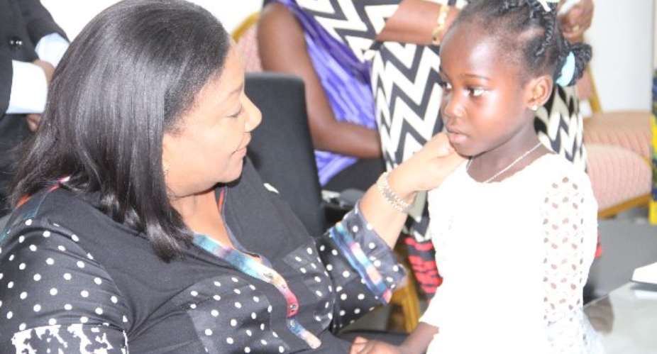 7-year-old shows appreciation to First Lady for life-saving help