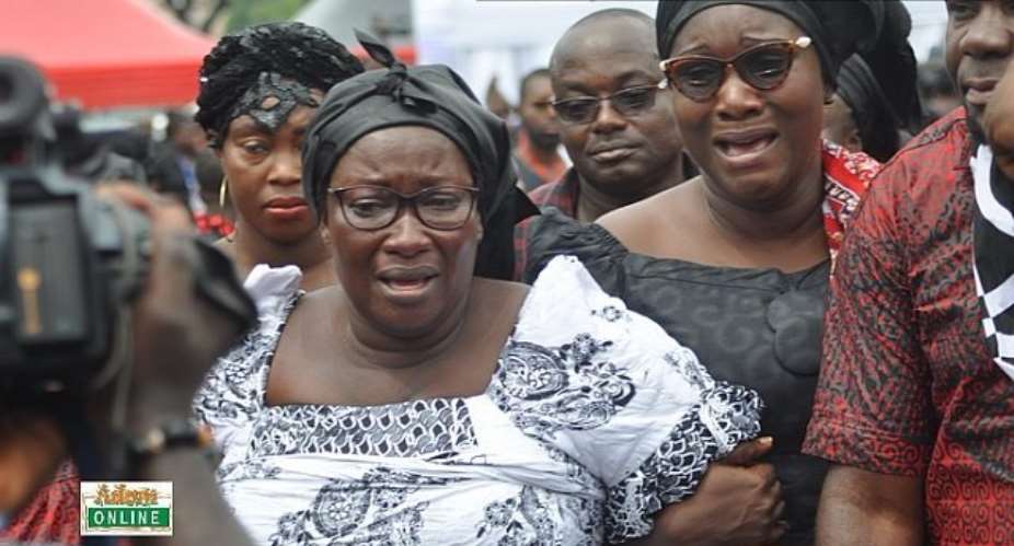 Sad Photos: Political Leaders, Celebrities, Pastors, General Public Bid Farewell To Ebony