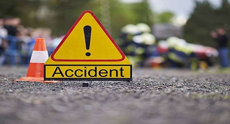 Police officer, four others die in accident on Accra-Kumasi road