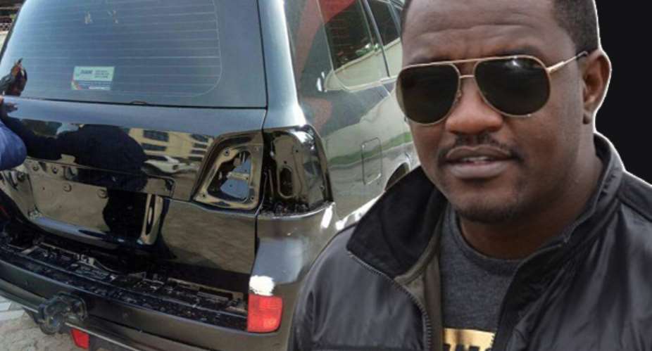 Dumelo and the V8 vehicles