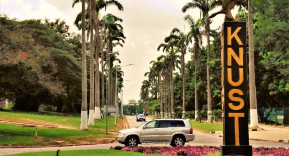 Management of KNUST joins SRC to mourn students killed in crash