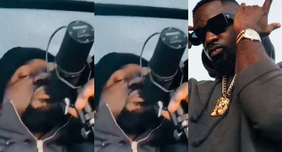 Sarkodie Records A Song In A Moving Car