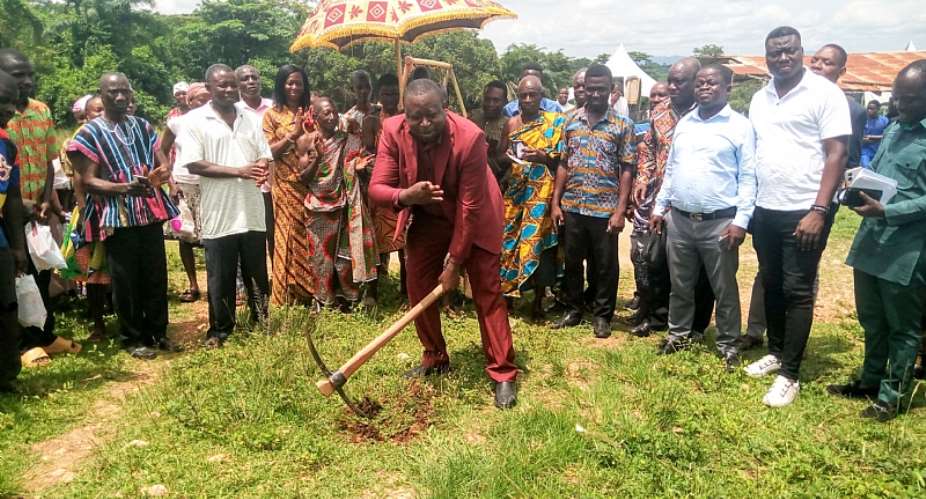 Amansie West District cut sod for construction of 3-unit classroom block at Pakyi-Banko