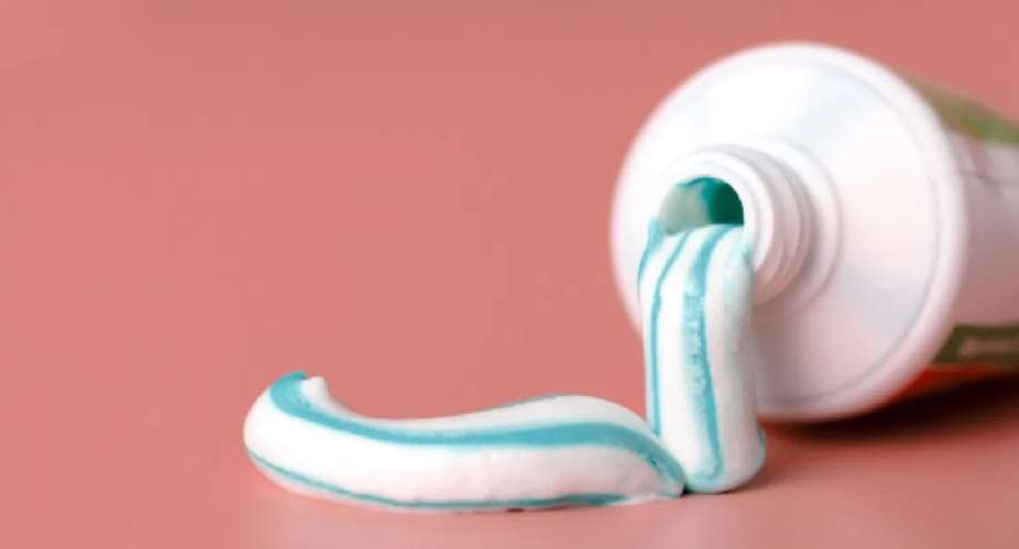 Toothpaste is medicine; 'ideally' rinse your mouth 8 to 10 mins after brushing — Doctors