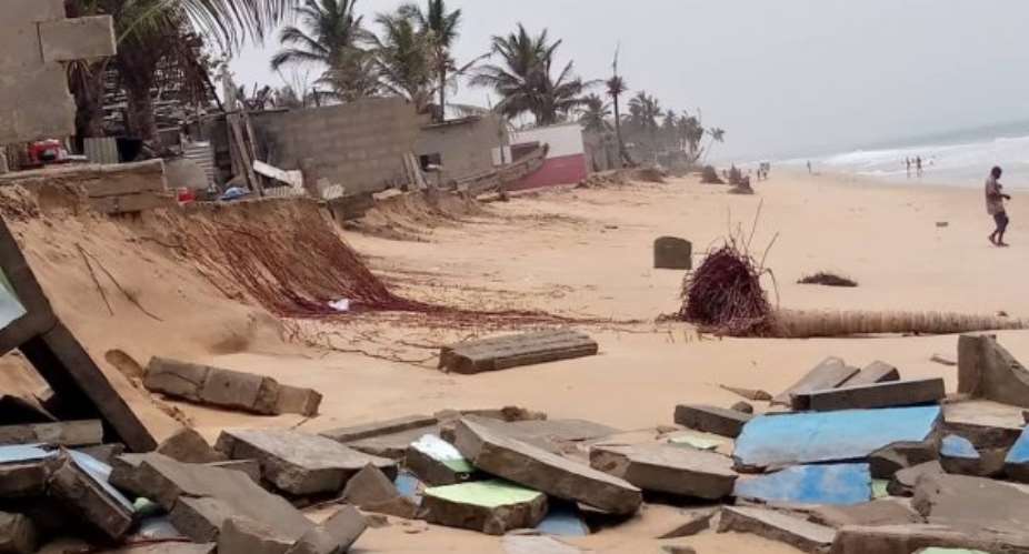 VR: Tidal waves destroy homes in Ketu South