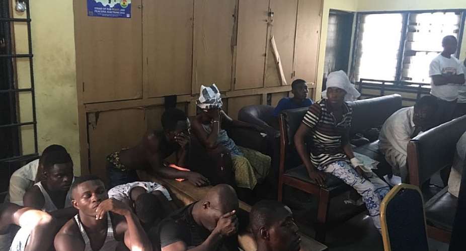 34 arrested for looting shops in Nungua Photos